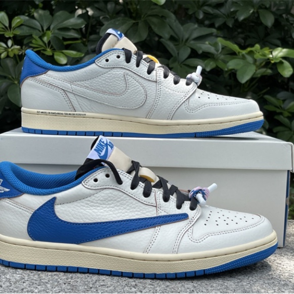 TRAVIS SCOTT FRAGMENTS SIZE 7-11 JORDAN 1 - Picture 5 of 5